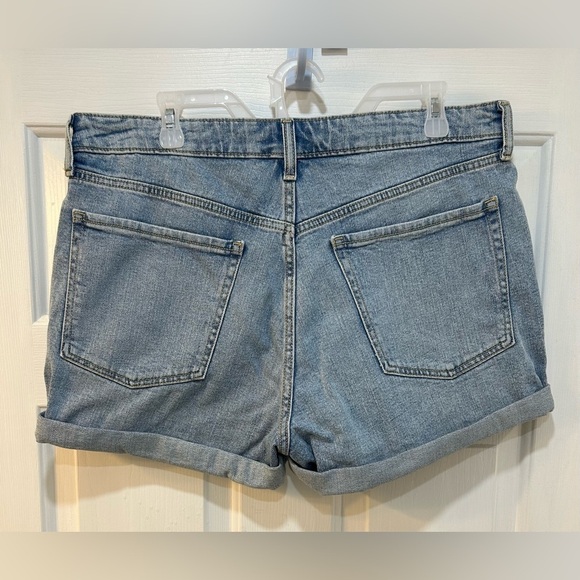 NWT $39.99 OLD NAVY OG Straight High-Rise 3” inseam denim shorts – Sz 14 - Picture 2 of 10